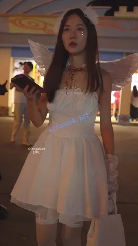 (BC-SSS-101)天使裙美女白丝吊带袜..弯腰被开灯CD..内裤湿了【1V】【767M】 9